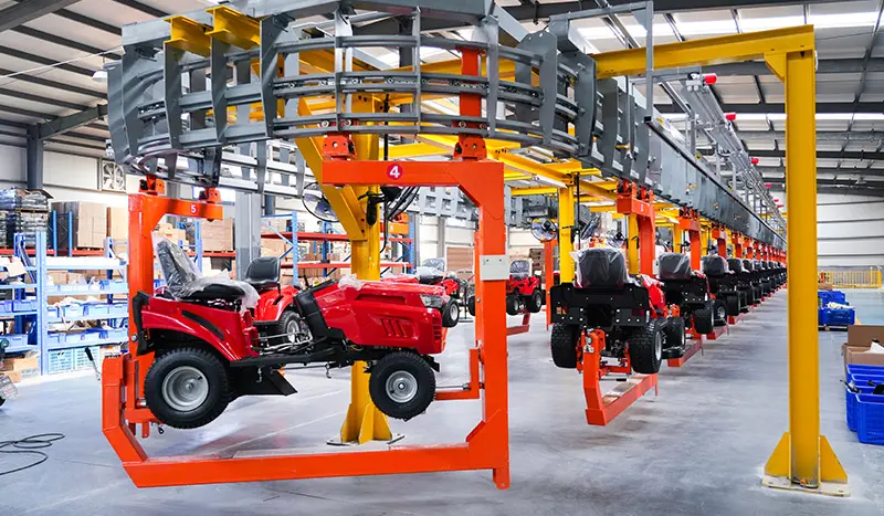 Automated lawn mower production line with 93 skilled workers for high-efficiency batch manufacturing