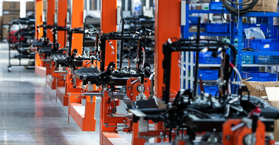 kutter-lawn-equipment-assembly-line