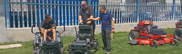 Partenariat avec un distributeur allemand de matériel de jardinage, fournisseur de tondeuses à rayon de braquage zéro certifiées CE (plus de 500 unités par an).